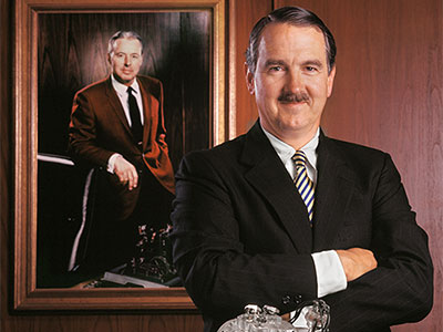 Stephen F. Brauer appointer President of Hunter Engineering 1981