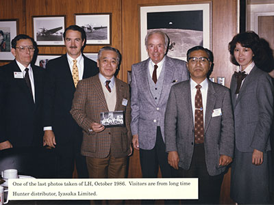 Iyasaka Ltd meets with Lee Hunter 1986